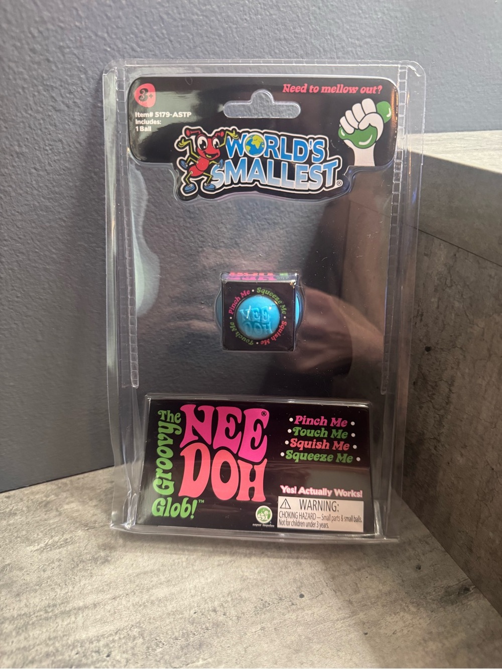 Authentic- World's Smallest NeeDoh Groovy Glob Toy - Blue